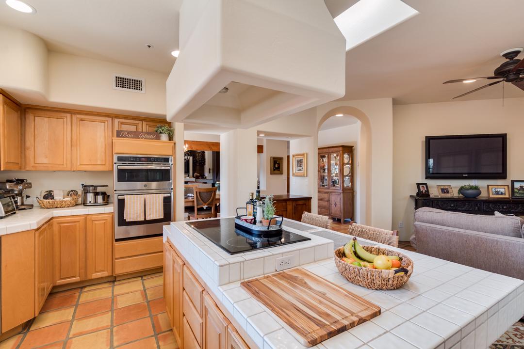 NORTH SCOTTSDALE HOME WITH SEPARATE 1,000 SQ. FT. GUEST HOUSE Arizona