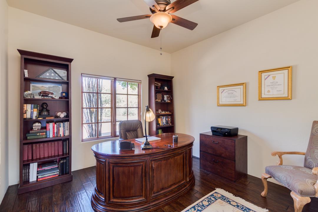 NORTH SCOTTSDALE HOME WITH SEPARATE 1,000 SQ. FT. GUEST HOUSE Arizona