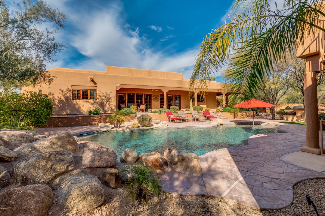 NORTH SCOTTSDALE HOME WITH SEPARATE 1,000 SQ. FT. GUEST HOUSE Arizona