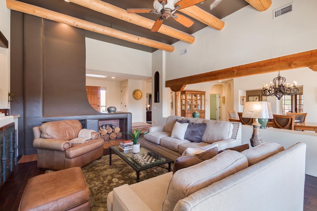 NORTH SCOTTSDALE HOME WITH SEPARATE 1,000 SQ. FT. GUEST HOUSE Arizona