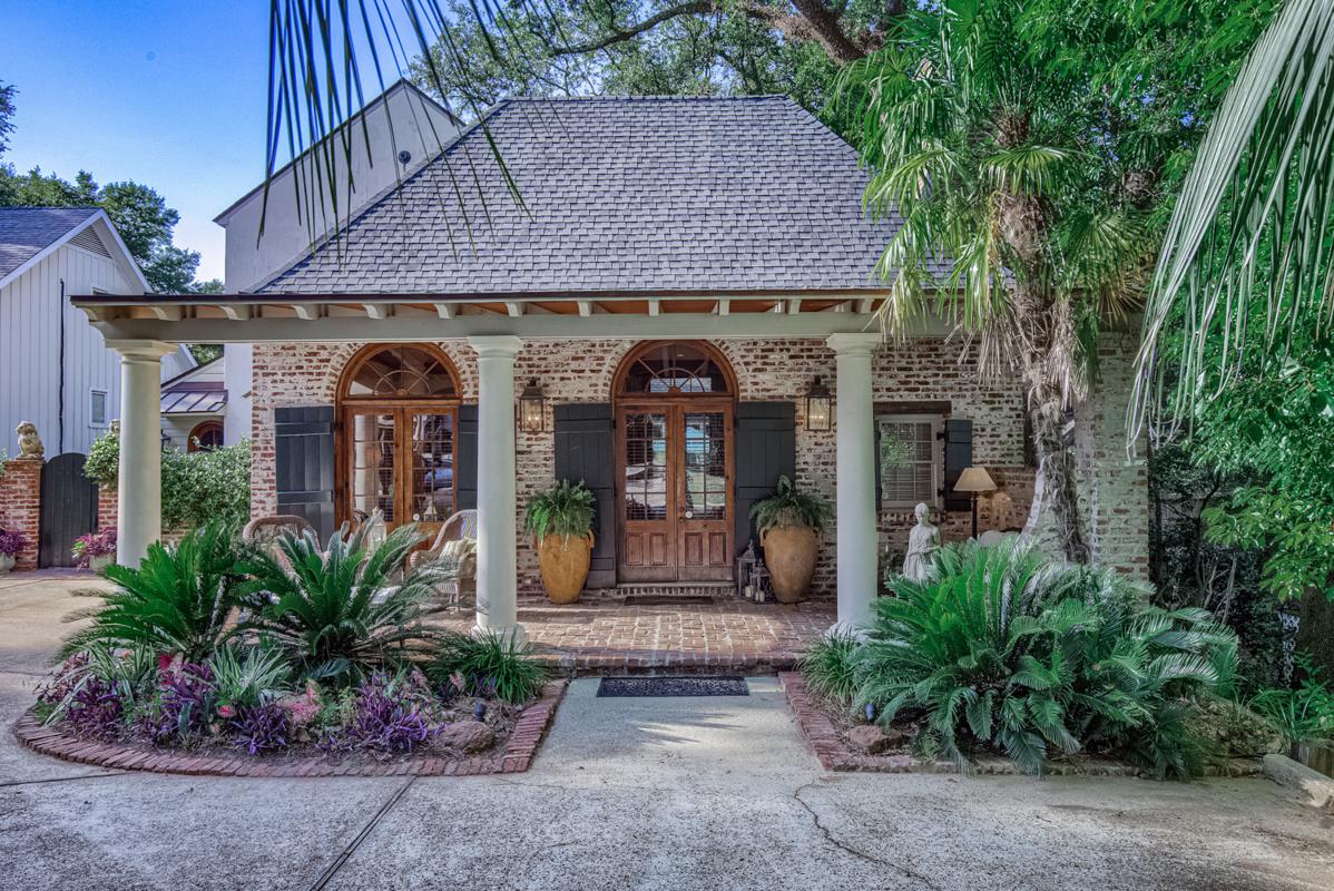 STUNNINGLY UNIQUE HOME ON THE GULF COAST Alabama Luxury Homes