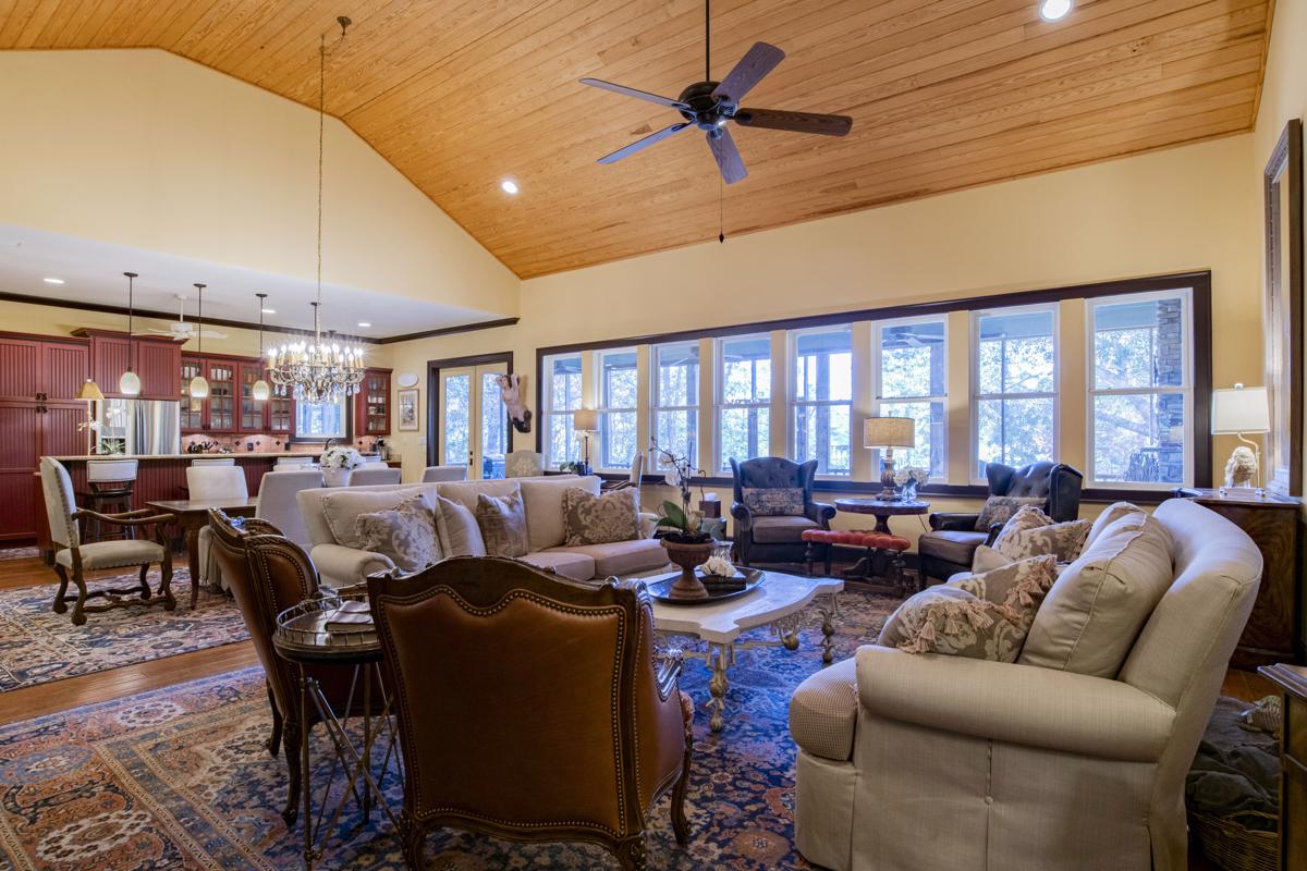 Mansions in 门控海滨庄园