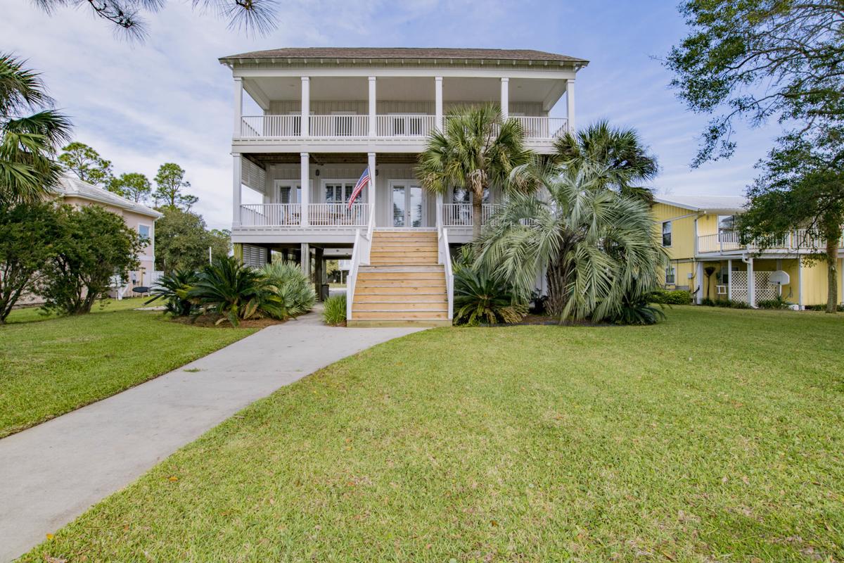 PRESTIGIOUS WATERFRONT HOME Alabama Luxury Homes Mansions For Sale