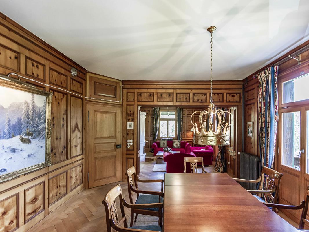 Mansions in Elegant renovated villa from the Belle epoque surrounded by a large park