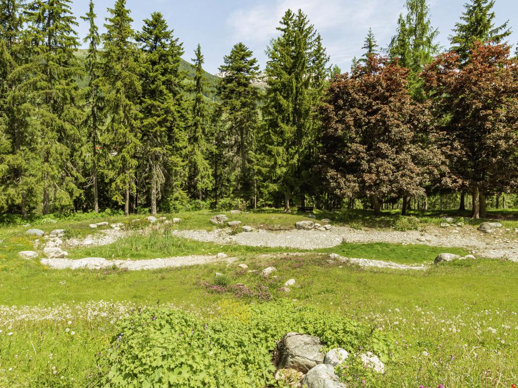 Elegant renovated villa from the Belle epoque surrounded by a large park luxury properties