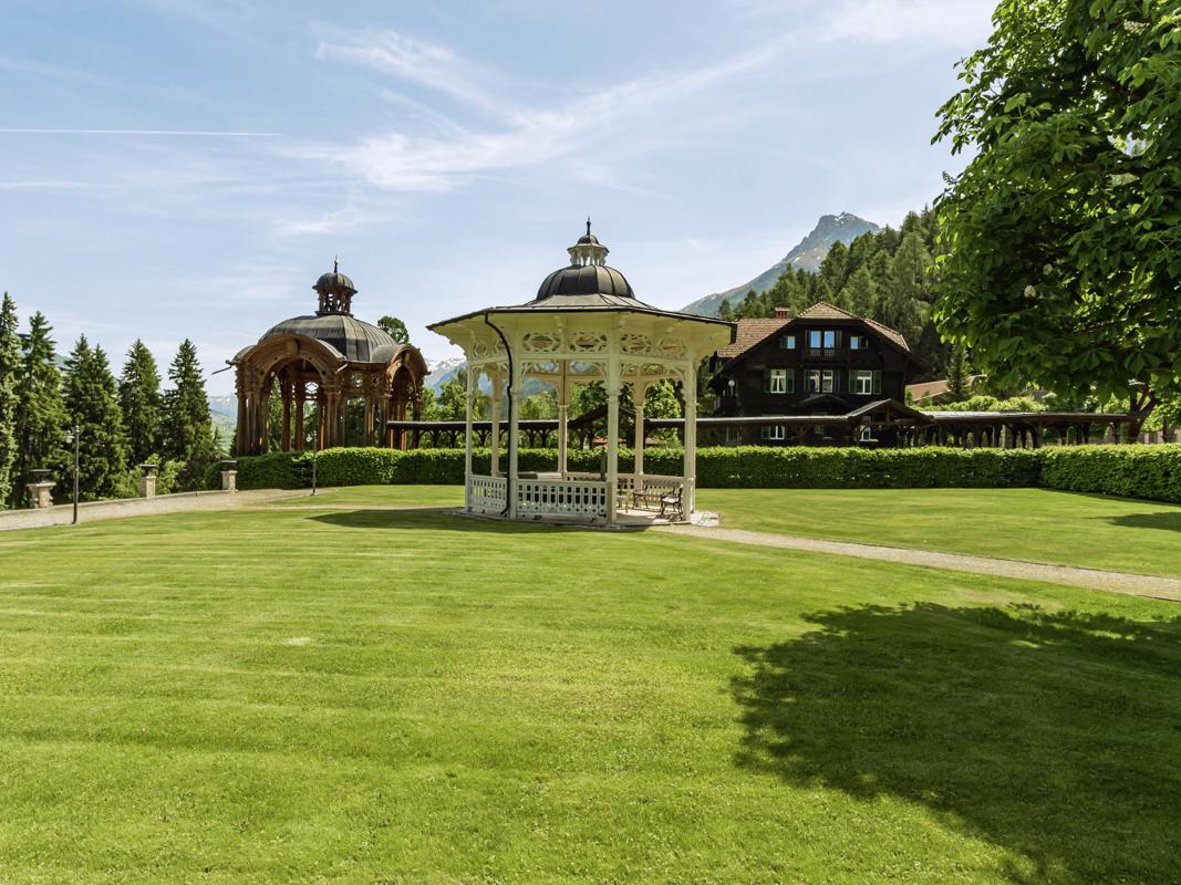 Mansions Elegant renovated villa from the Belle epoque surrounded by a large park