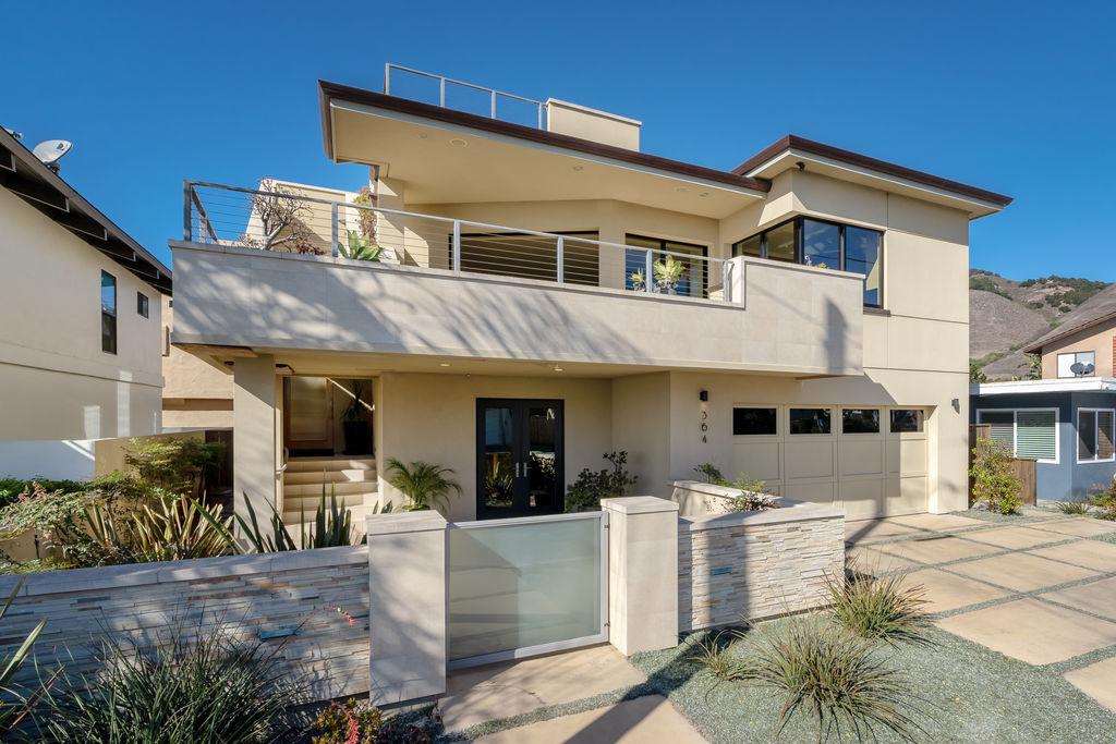 EMBRACE LUXE COASTAL LIVING