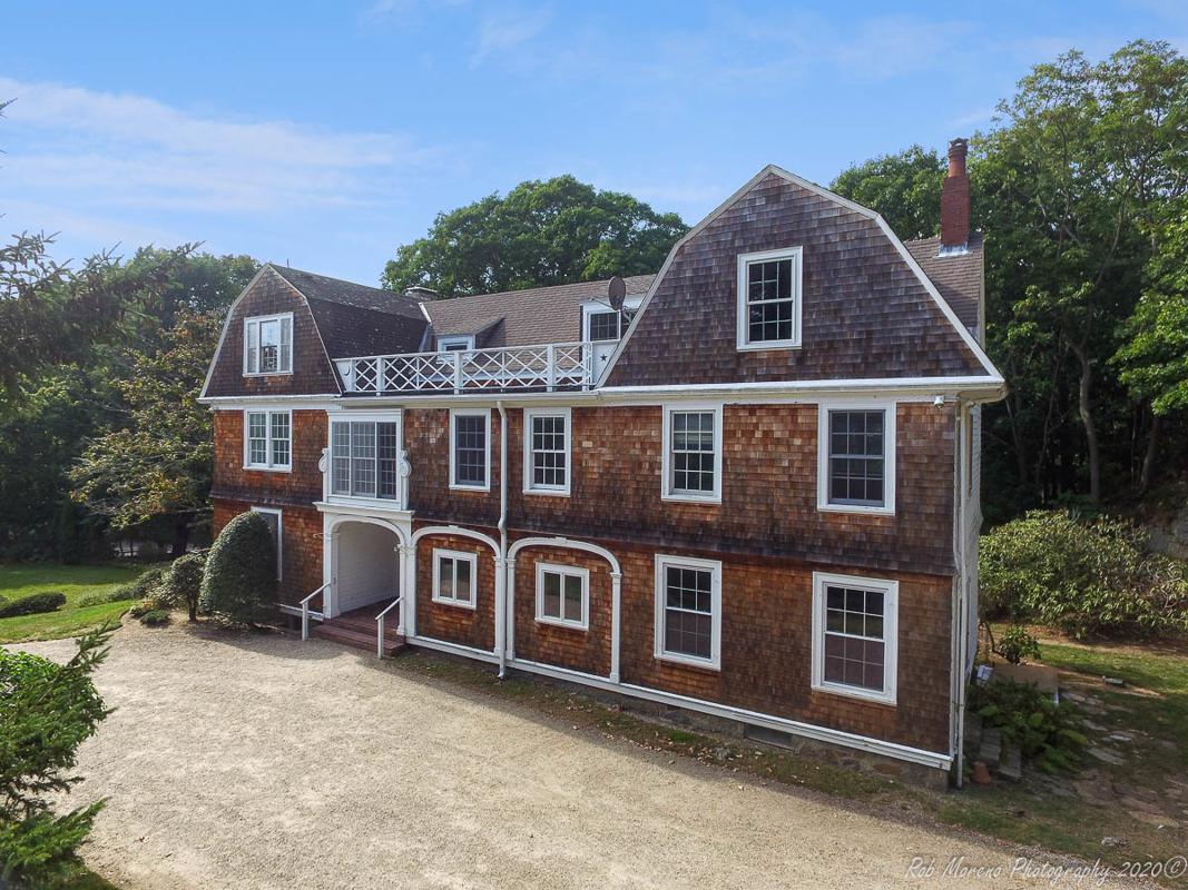 GRACIOUS SHINGLE-STYLE ESTATE