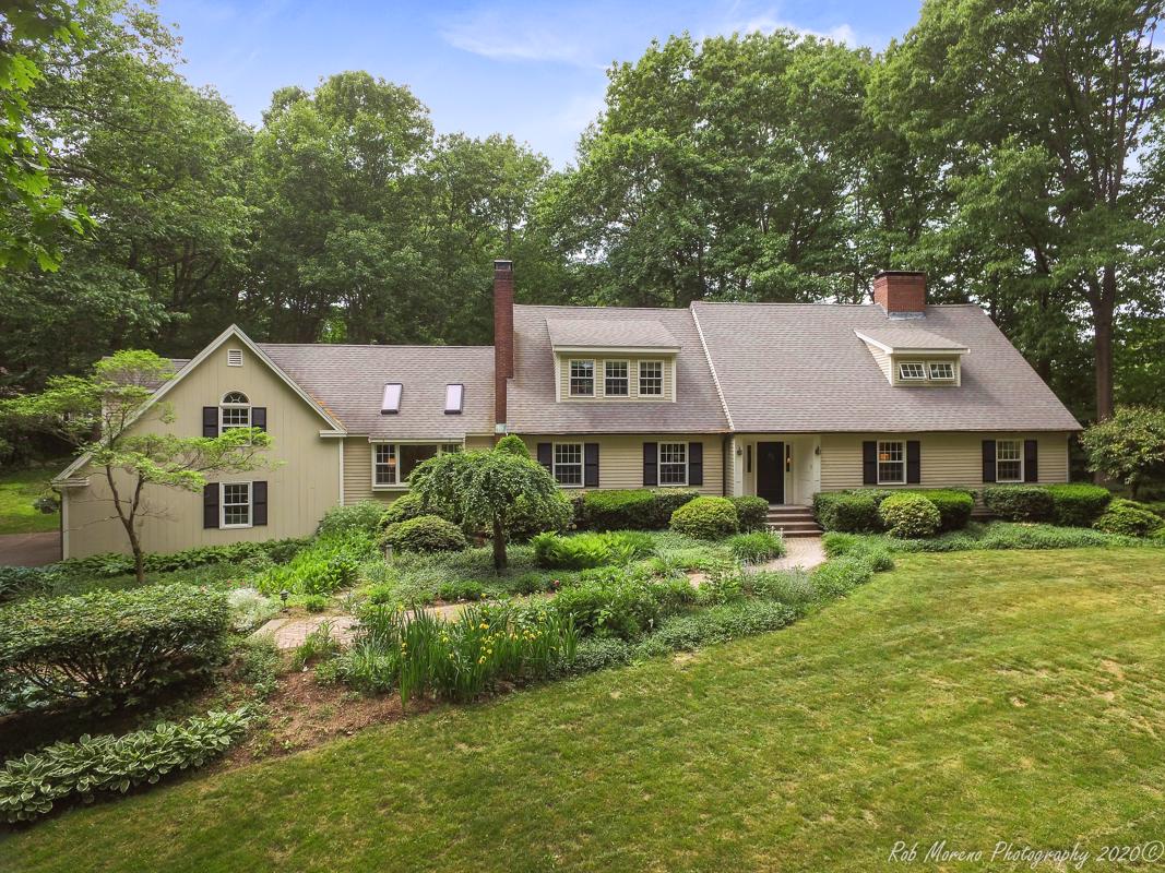 ENCHANTING CONTEMPORARY CAPE