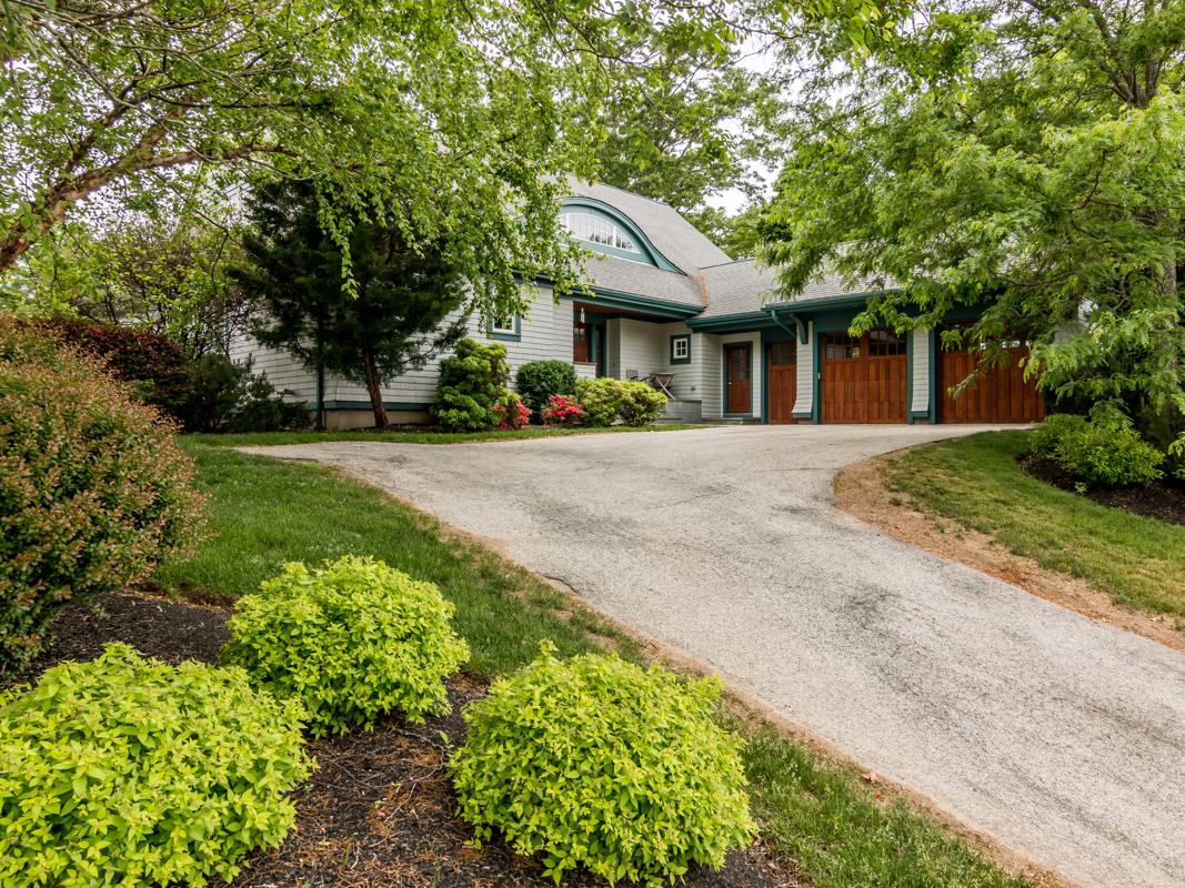 EXCEPTIONAL GOLF COURSE PROPERTY