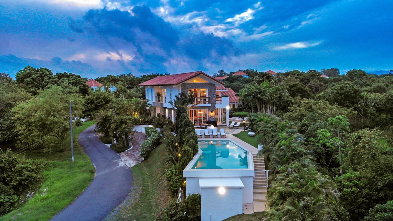 LUXURY VILLA IN PUNTA BARCO RESORT Panama Luxury Homes Mansions For