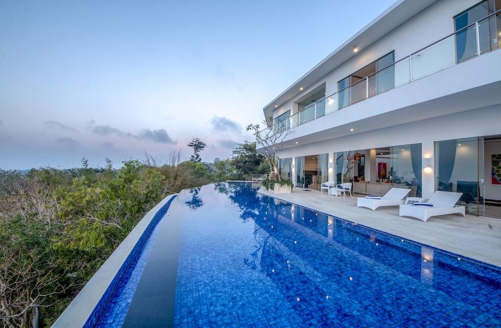 STUNNING OCEAN VIEW SIX BEDROOM VILLA IN BUKIT