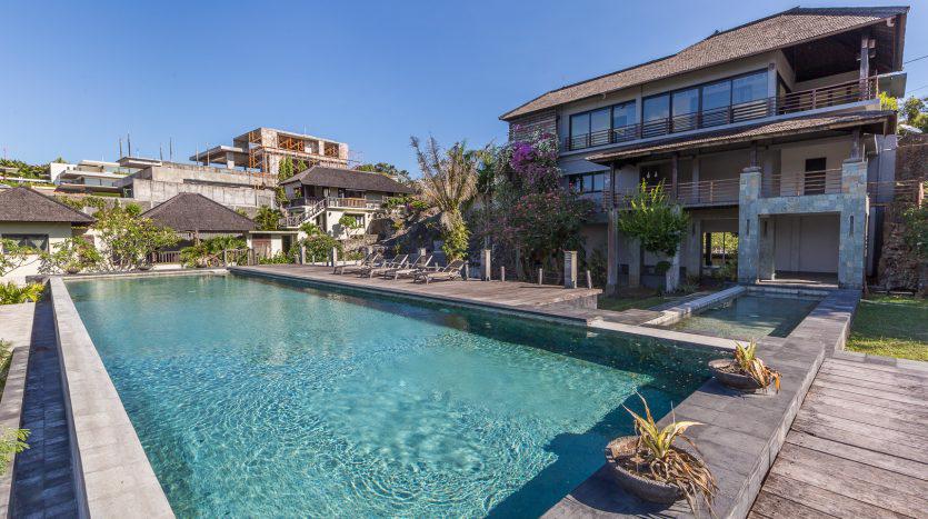 SEMI-FURNISHED FREEHOLD VILLA IN JIMBARAN BALI