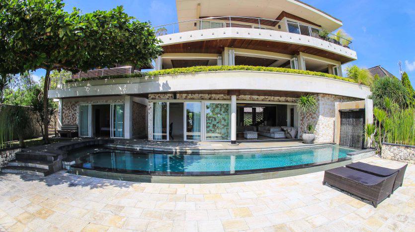 BEAUTIFUL FOUR BEDROOM VILLA IN UNGASAN