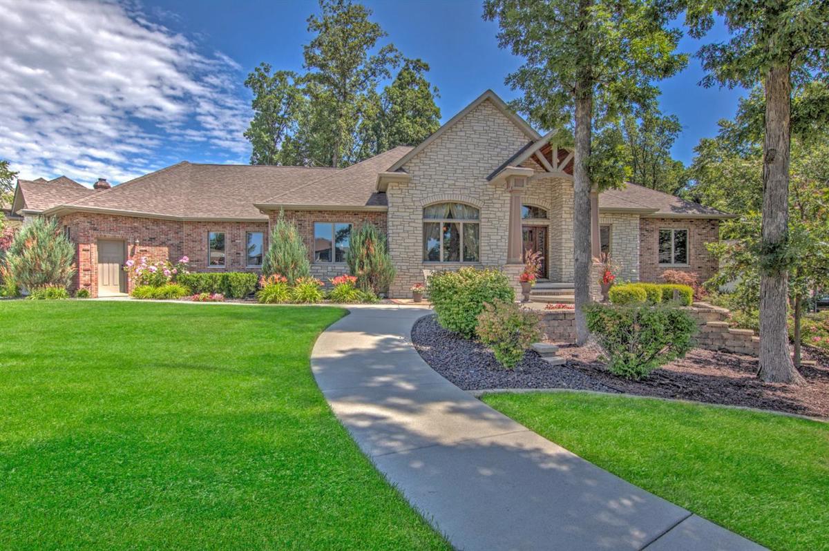 SPRAWLING CUSTOM BUILT RANCH