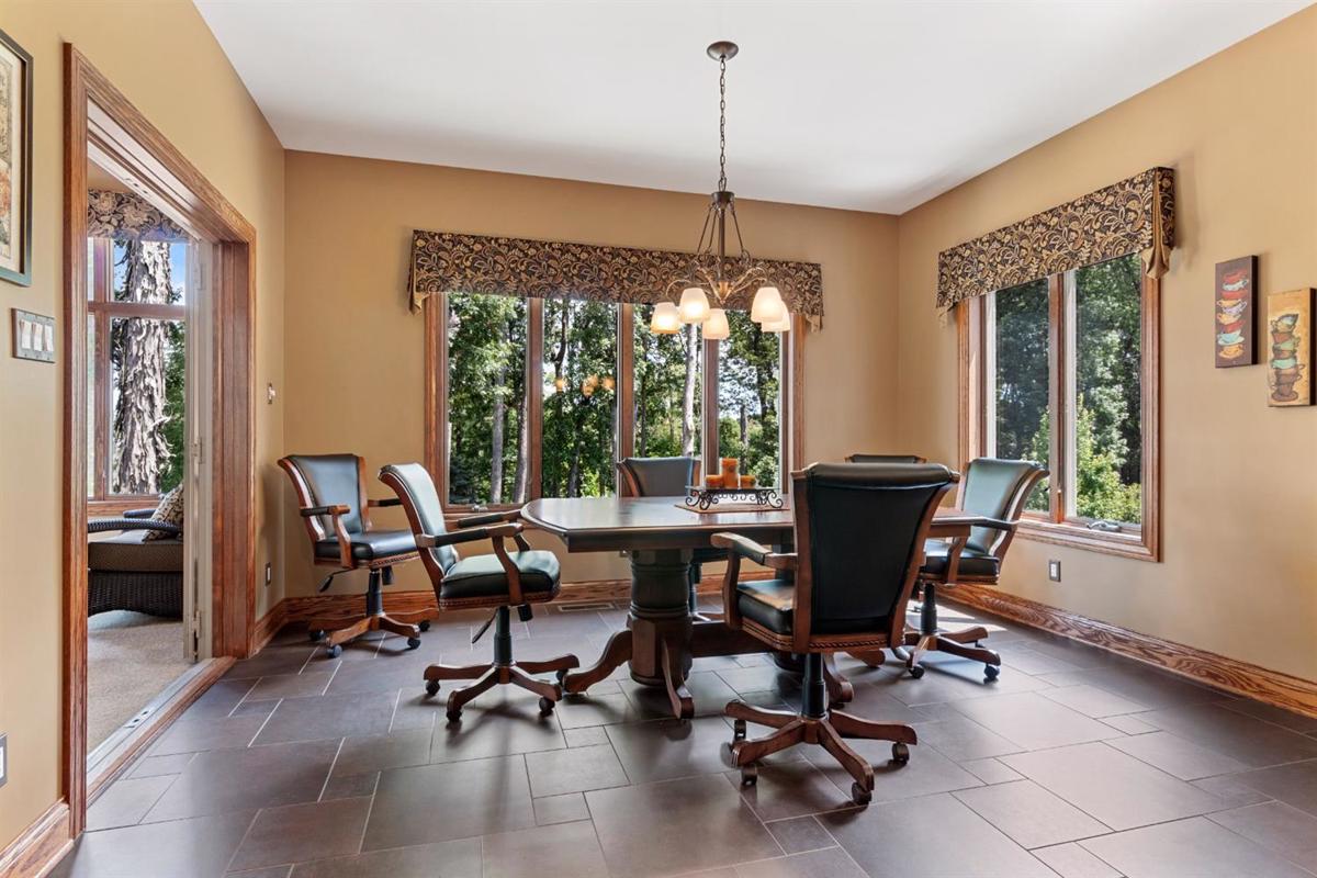 SPRAWLING CUSTOM BUILT RANCH Indiana Luxury Homes Mansions For Sale