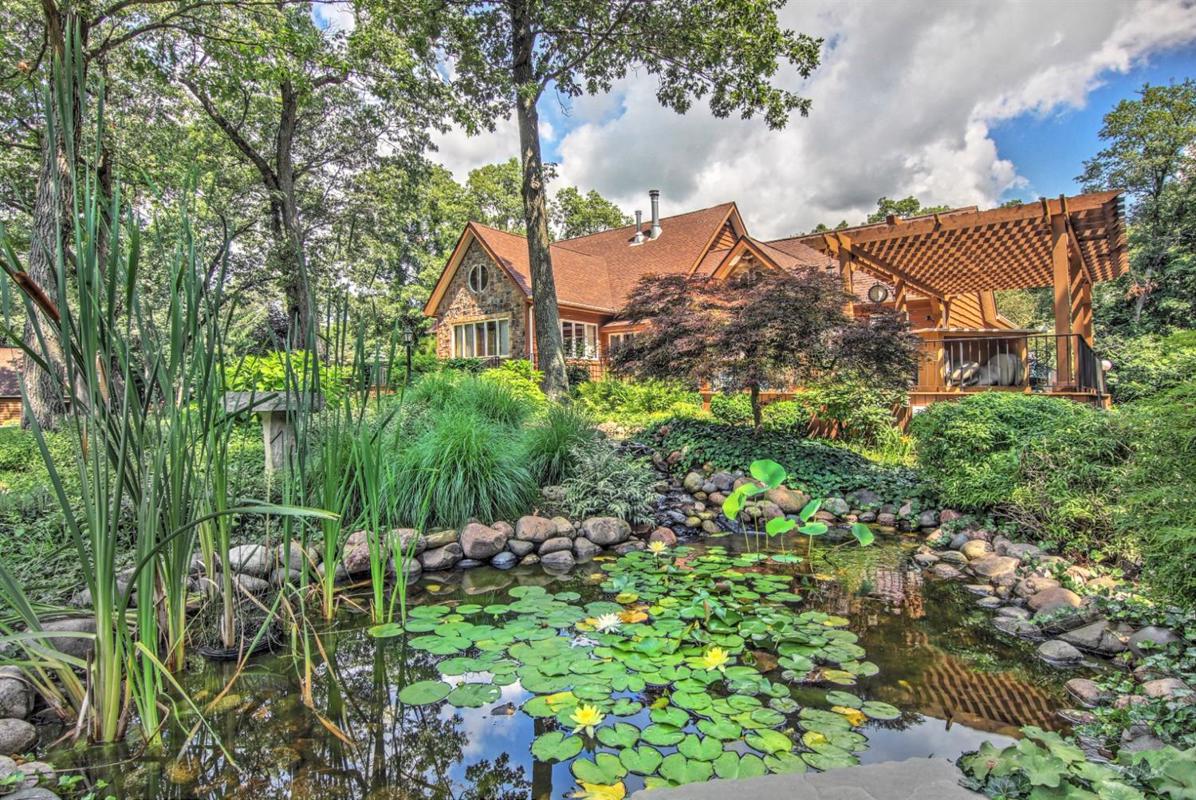 LOVELY LAKE VILLAGE PROPERTY Indiana Luxury Homes Mansions For Sale