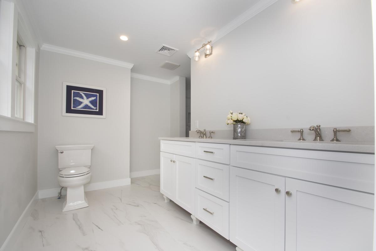 WATERFRONT LUXURY LIVING ON COHASSET HARBOR Massachusetts Luxury