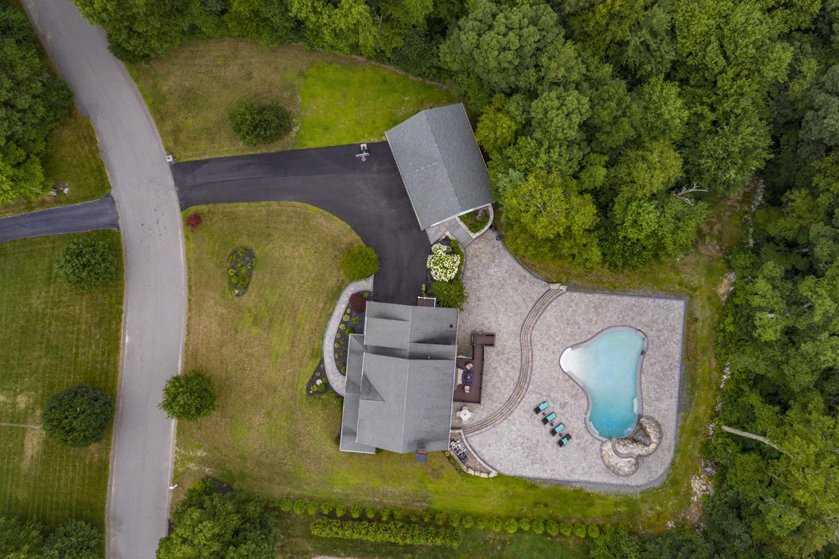 ストーンマドウファームへようこそ mansions