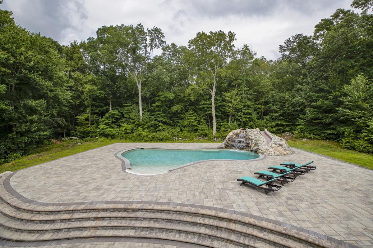 ストーンマドウファームへようこそ luxury properties