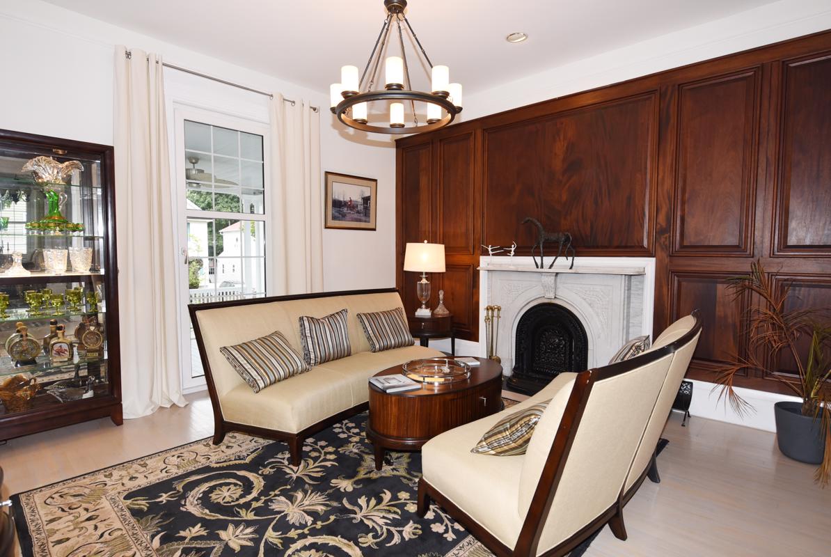 Luxury homes 亚当斯街的一套公寓