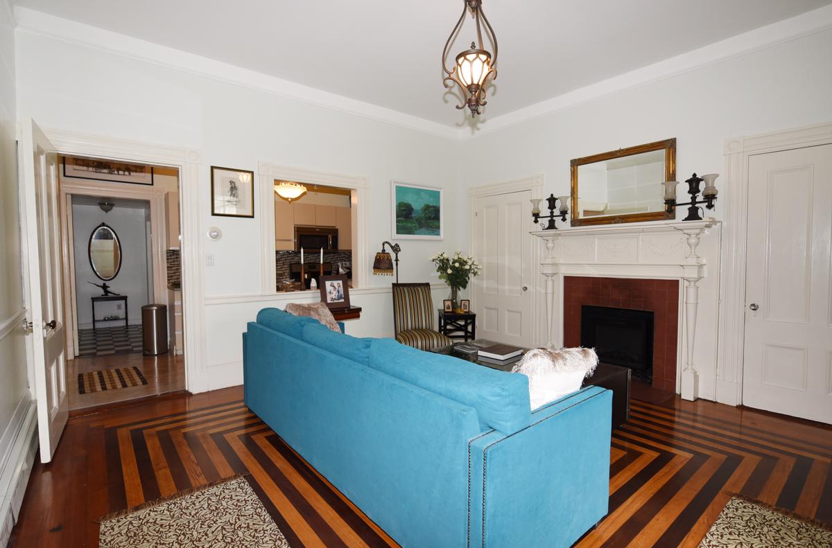 Luxury homes in 亚当斯街的一套公寓