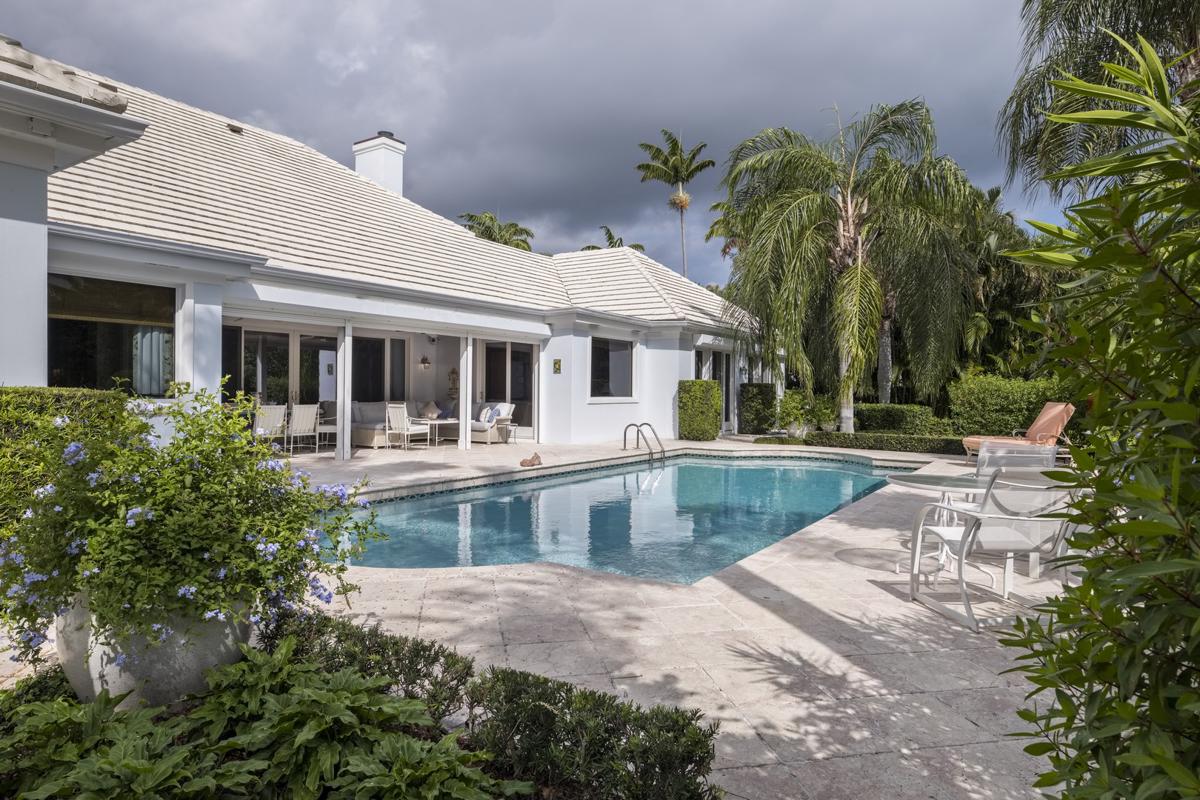 ISLAND COLONIAL IN SEMINOLE LANDING Florida Luxury Homes Mansions