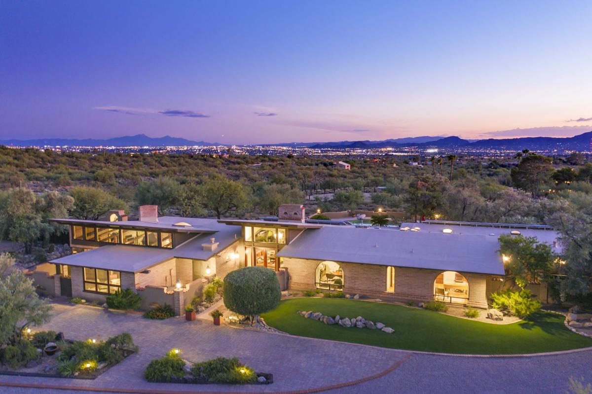 17 ACRE FOOTHILLS RANCH ESTATE Arizona Luxury Homes Mansions For