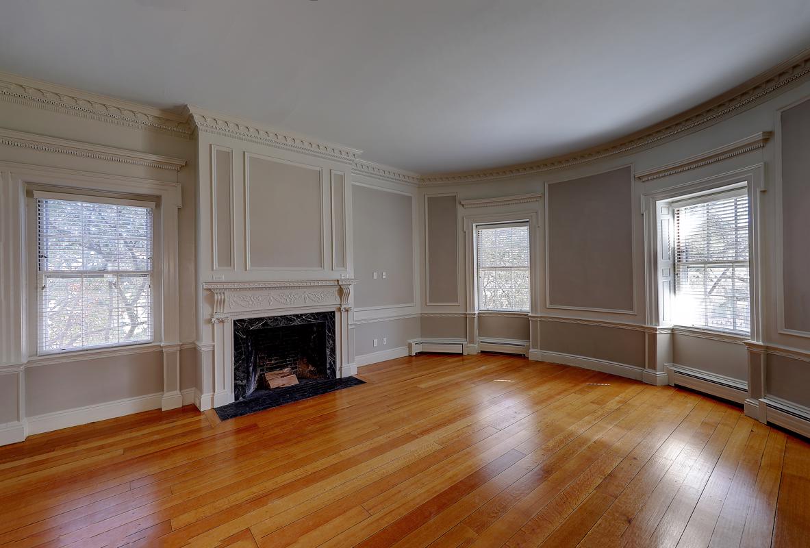 Luxury homes in 托马斯·L。哈尔西屋