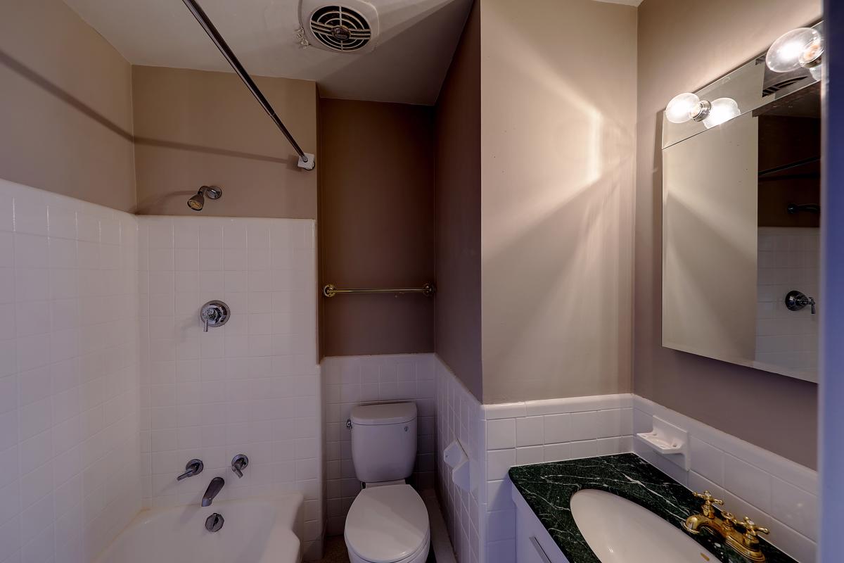 Luxury homes in 托马斯·L。哈尔西屋