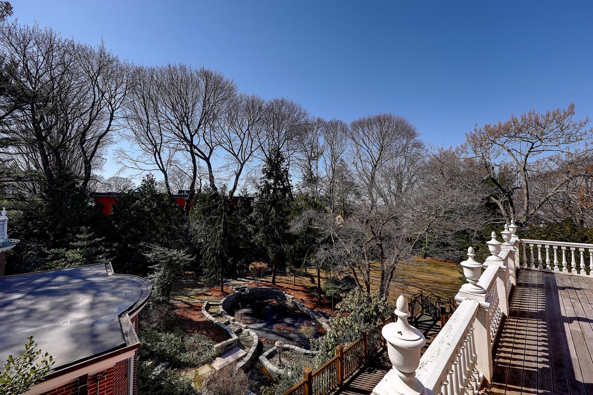 托马斯·L。哈尔西屋 luxury properties