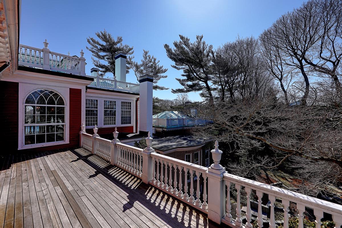 托马斯·L。哈尔西屋 mansions