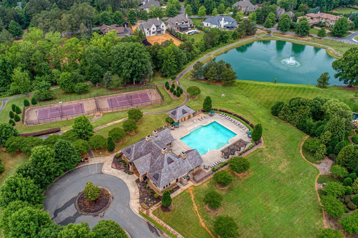 STUNNING HOME IN GATED COMMUNITY North Carolina Luxury Homes