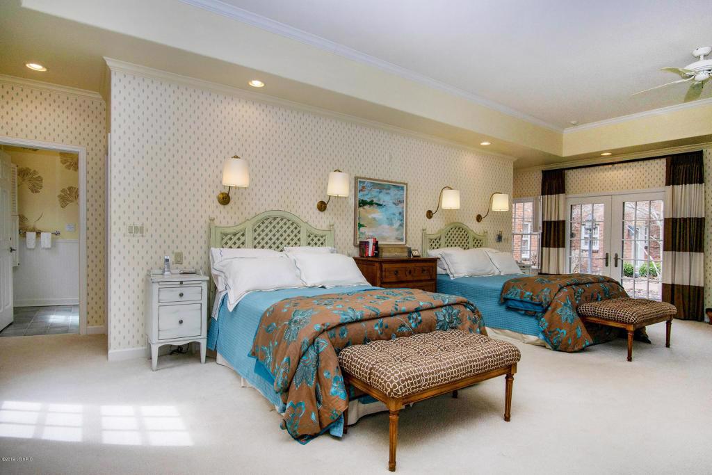 SOUTHWEST MICHIGAN WATERFRONT ESTATE Michigan Luxury Homes Mansions For Sale Luxury Portfolio