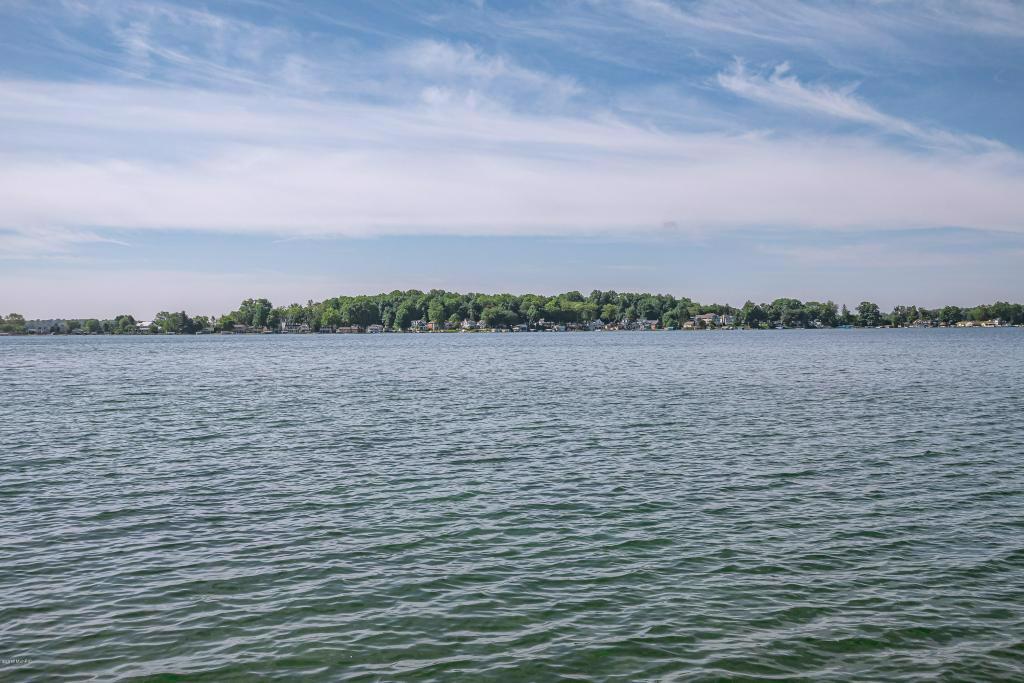 CUSTOM BUILT HOME ON DIAMOND LAKE Michigan Luxury Homes Mansions For Sale Luxury Portfolio