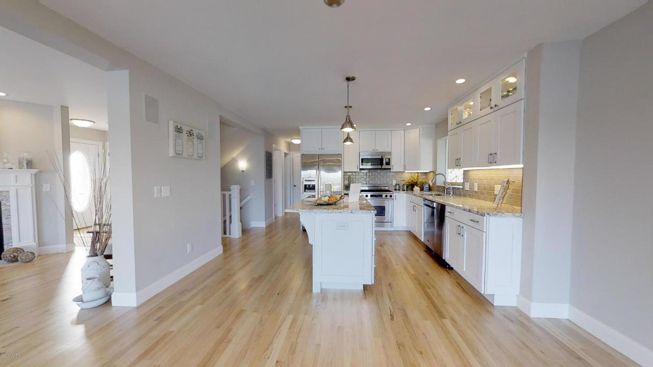 SPECTACULAR MAGICIAN LAKE HOME Michigan Luxury Homes Mansions For Sale Luxury Portfolio