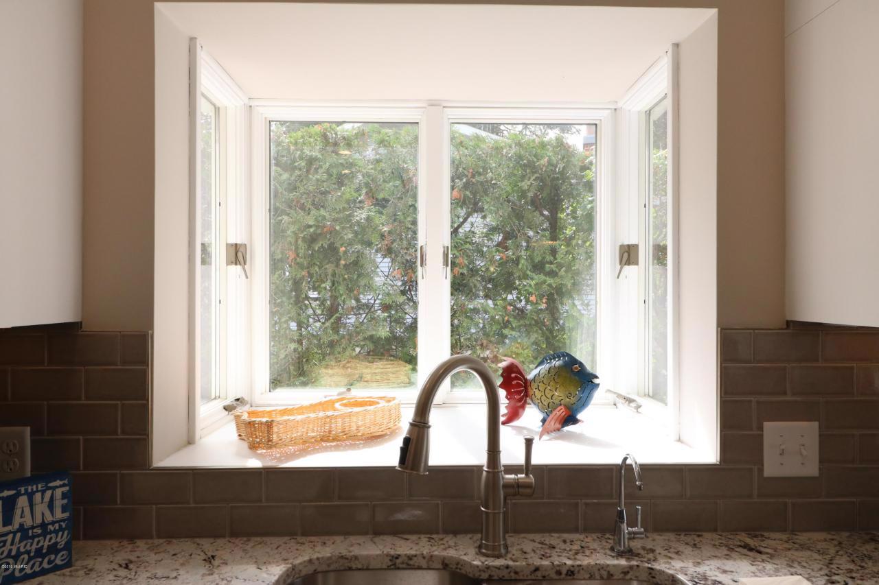 SPECTACULAR MAGICIAN LAKE HOME Michigan Luxury Homes Mansions For Sale Luxury Portfolio