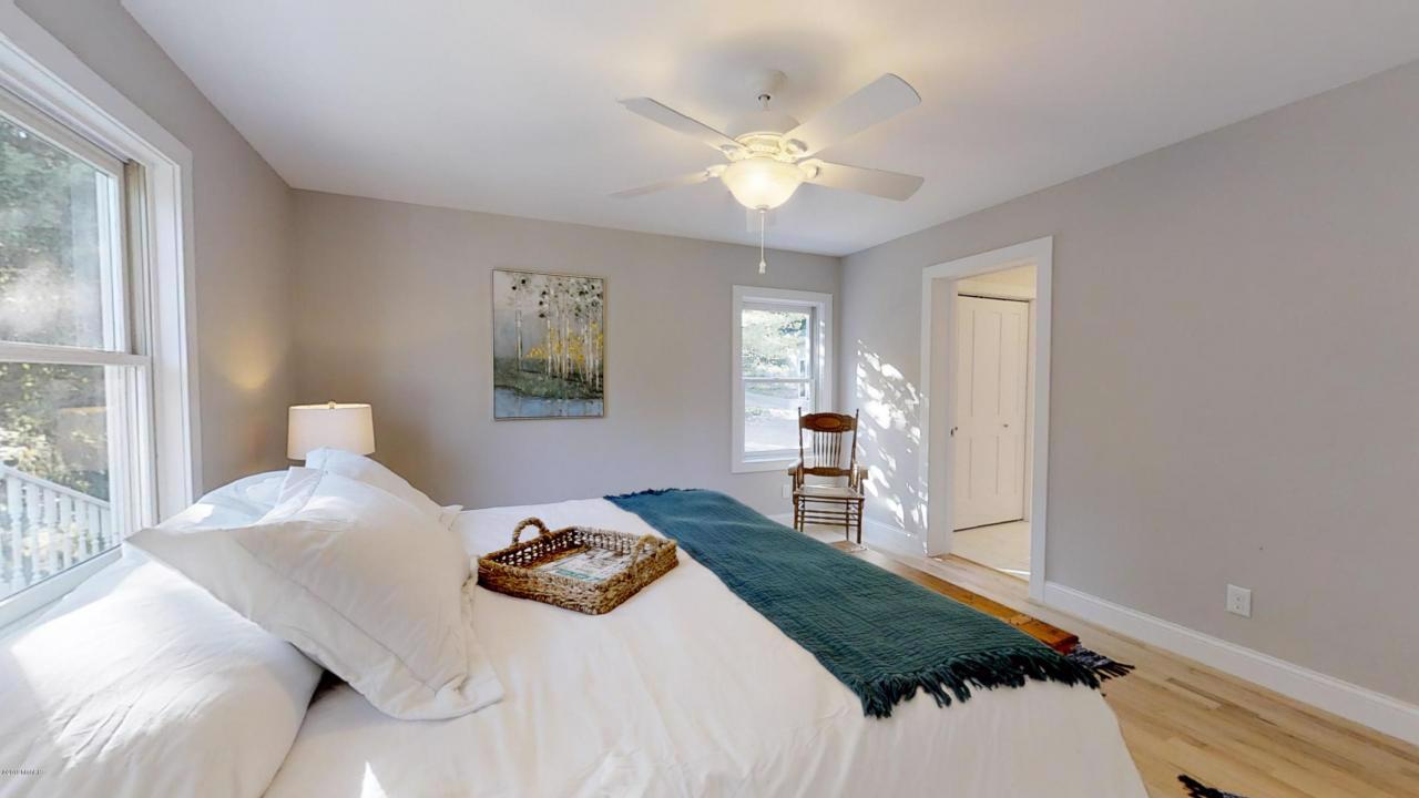 SPECTACULAR MAGICIAN LAKE HOME Michigan Luxury Homes Mansions For Sale Luxury Portfolio