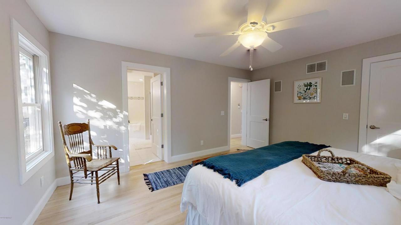 SPECTACULAR MAGICIAN LAKE HOME Michigan Luxury Homes Mansions For