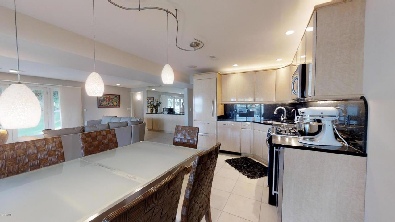 SPECTACULAR MAGICIAN LAKE HOME Michigan Luxury Homes Mansions For Sale Luxury Portfolio