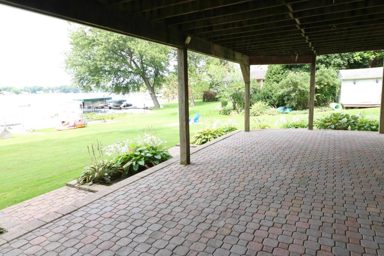 SPECTACULAR MAGICIAN LAKE HOME Michigan Luxury Homes Mansions For Sale Luxury Portfolio