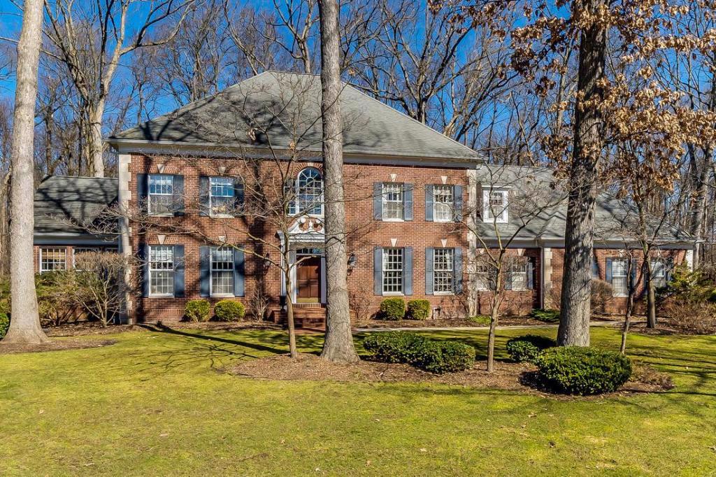 Northwest Indiana Luxury Homes and Northwest Indiana Luxury Real Estate