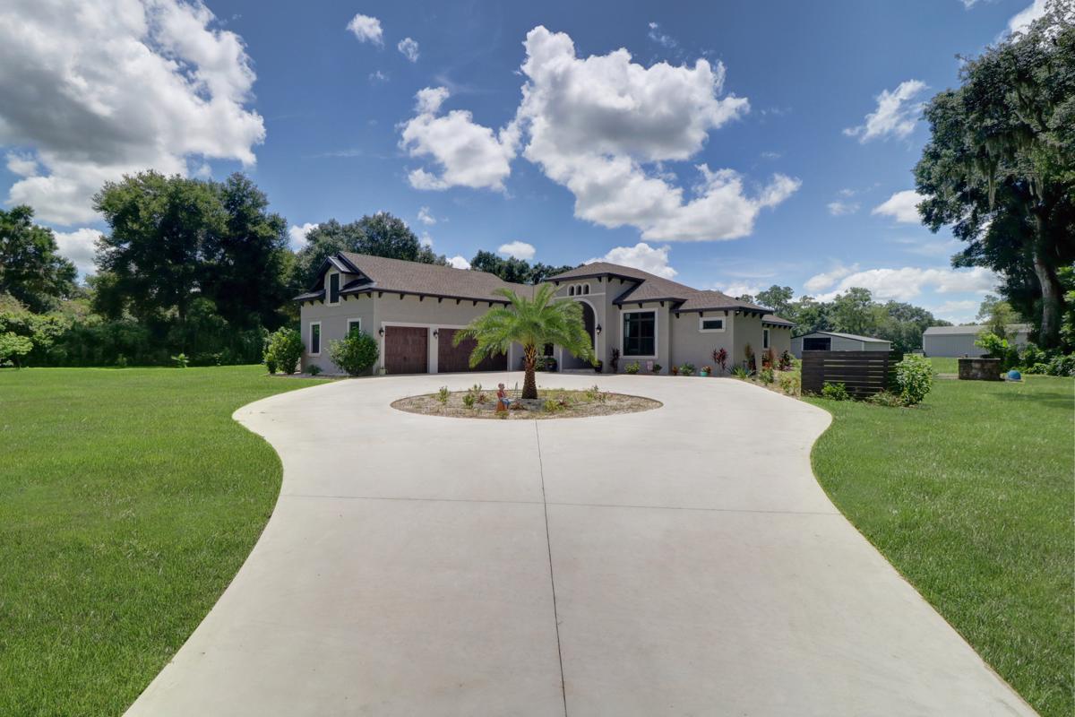 ESTATE HOME IN LOVELY VALRICO Florida Luxury Homes Mansions For