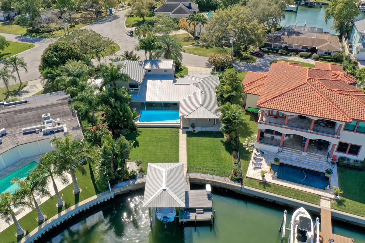 SOUTH TAMPA WATERFRONT POOL HOME Florida Luxury Homes Mansions For