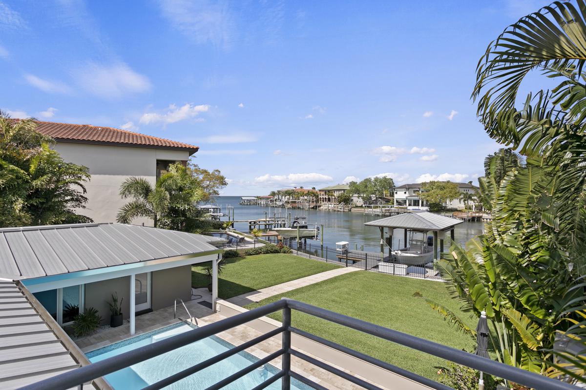 SOUTH TAMPA WATERFRONT POOL HOME Florida Luxury Homes Mansions For