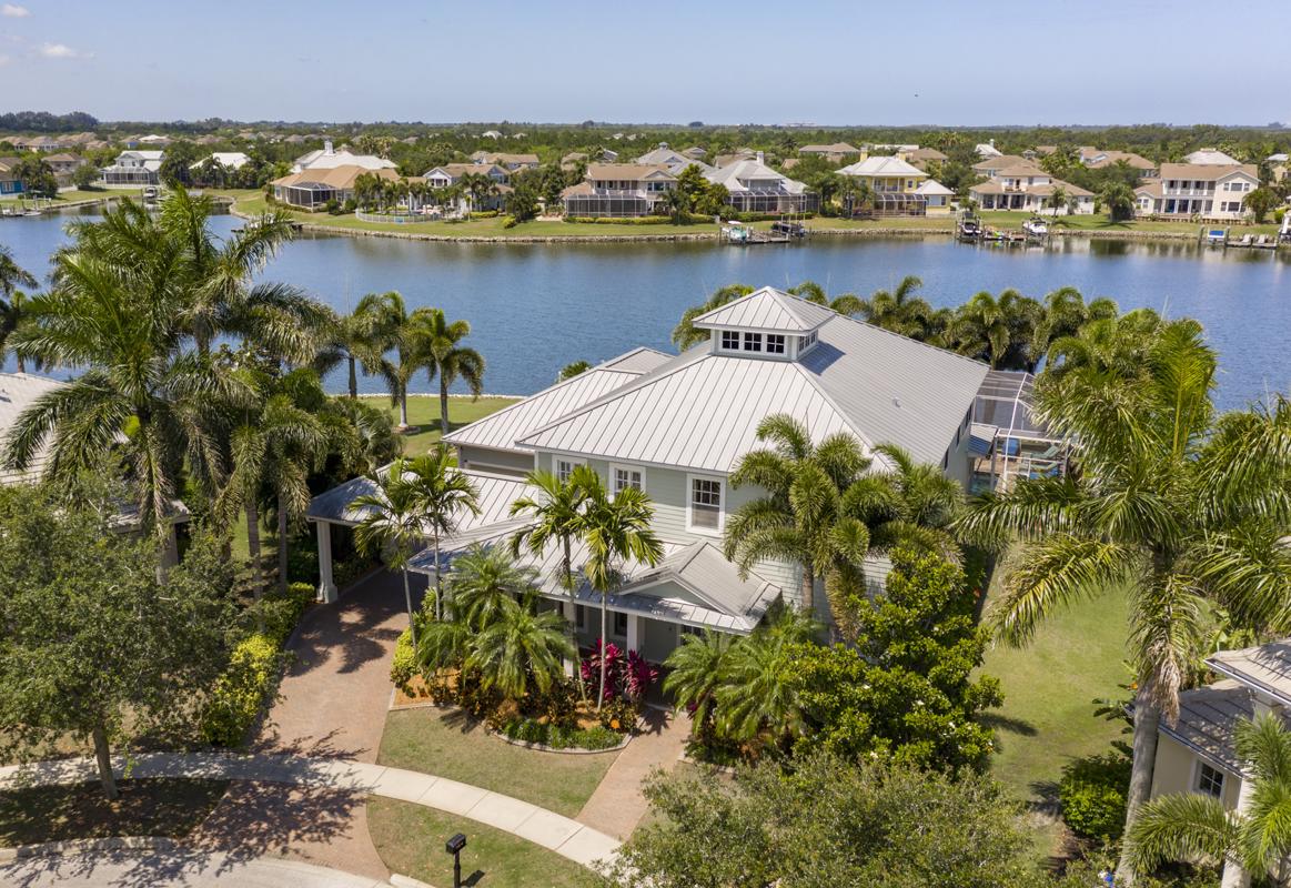 EXCEPTIONAL WATERFRONT