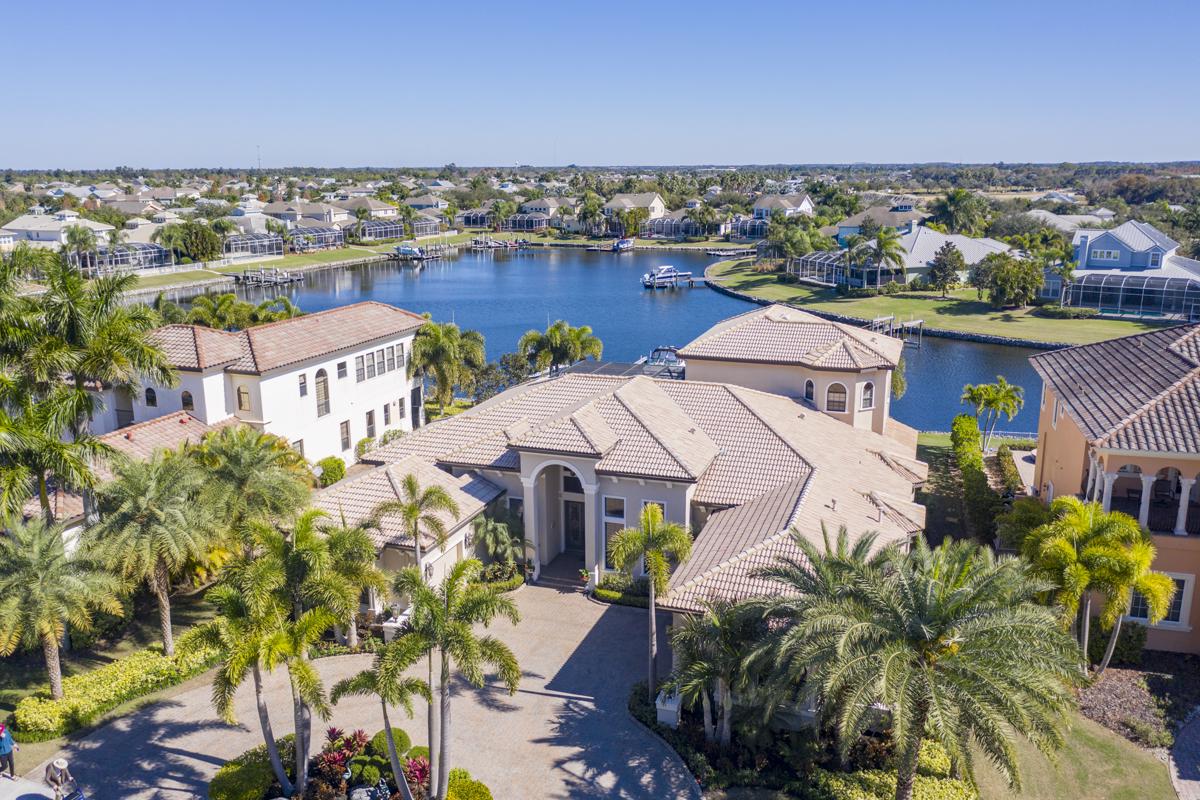 EXECUTIVE WATERFRONT MIRABAY ESTATE
