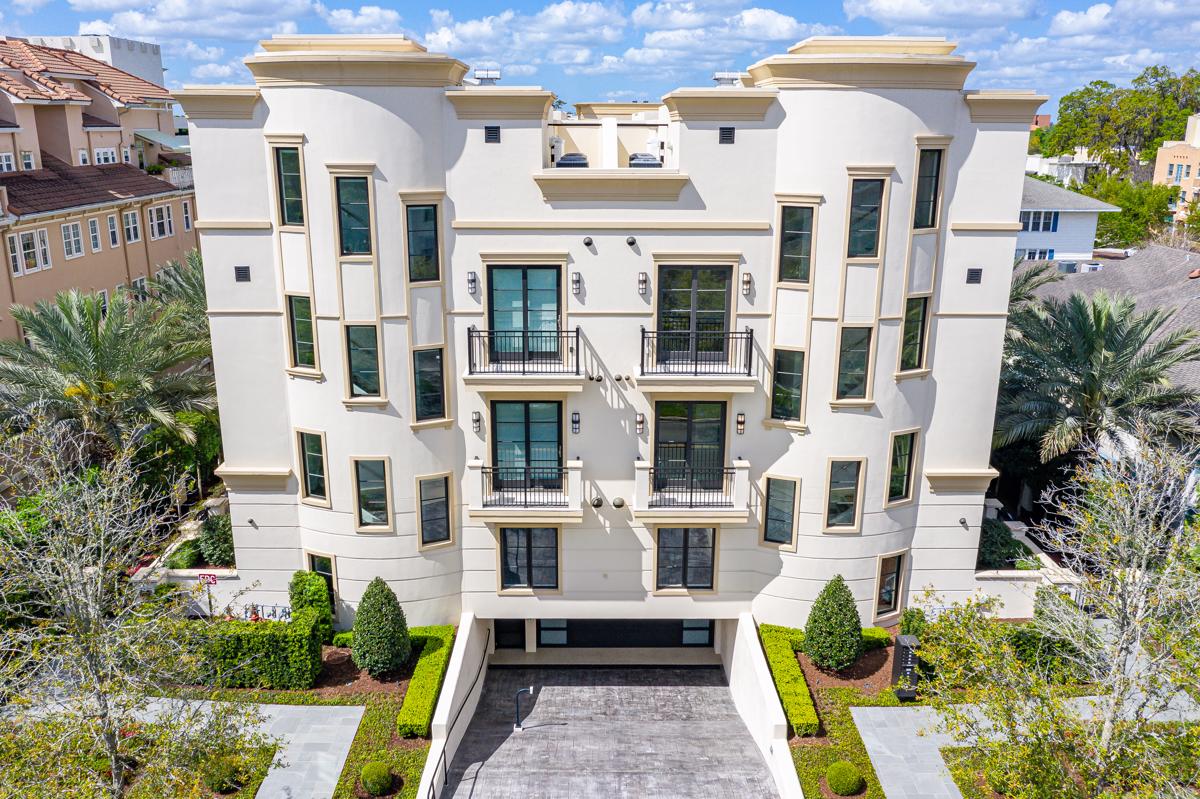 LUXURY CITY LIVING
