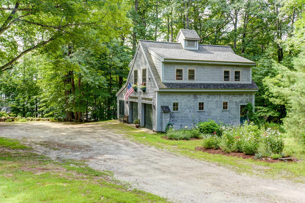 HIDDEN PINES ON SQUAM LAKE New Hampshire Luxury Homes Mansions For