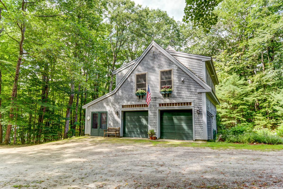 HIDDEN PINES ON SQUAM LAKE New Hampshire Luxury Homes Mansions For